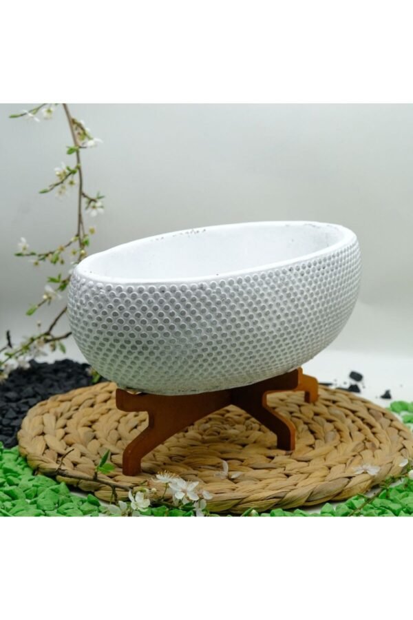 BENEKLİ OVAL MODEL AYAKLI BETON SAKSI
